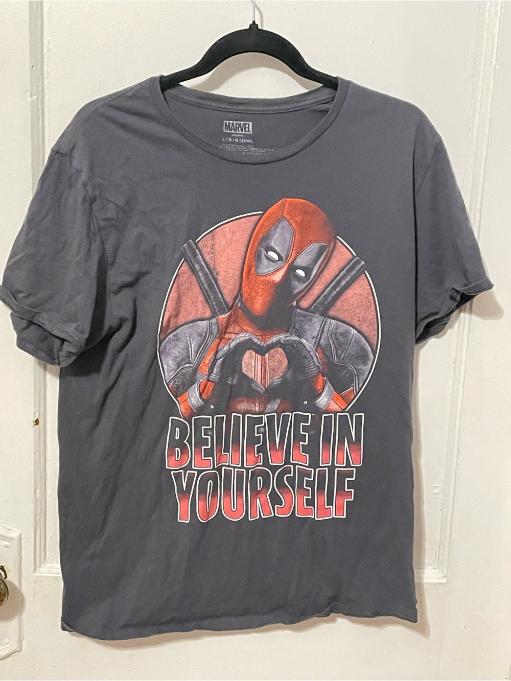 Marvel Deadpool Graphic Tee in Gray and Red